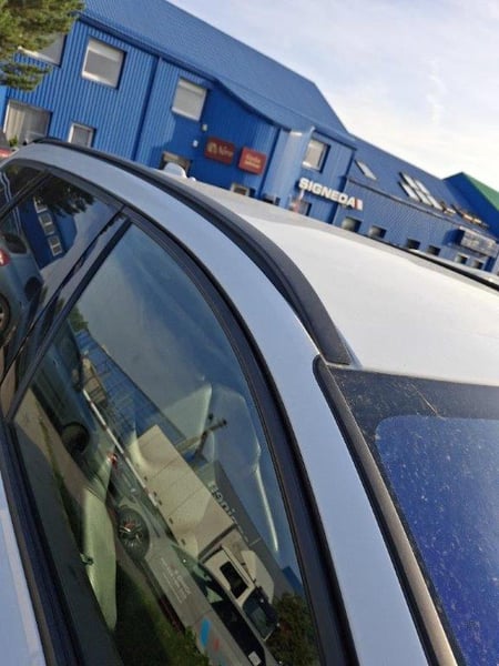 Volvo stogo skersiniai