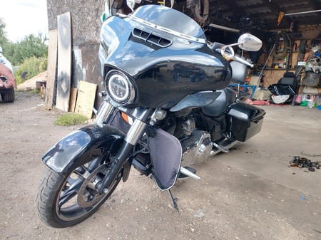 Harley Davidson FLHRXS / 2014 / Utenos raj.