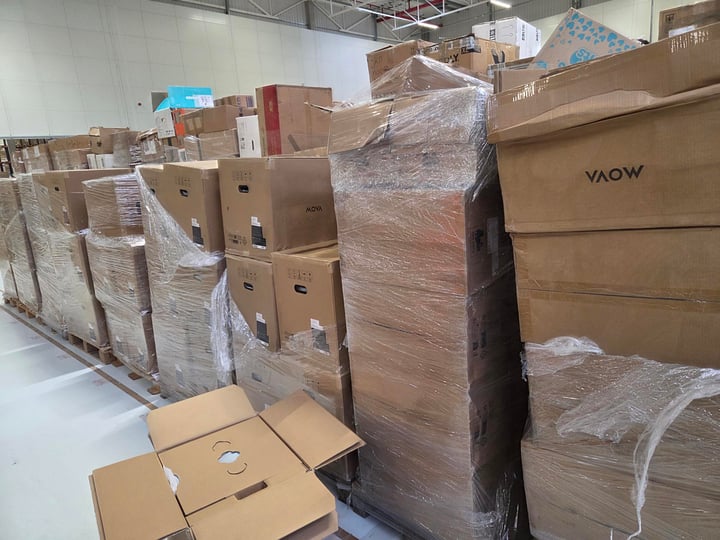 Dulkių siurbliai robotai.