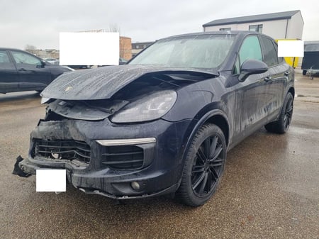 Porsche Cayenne / 2016 / Kaunas