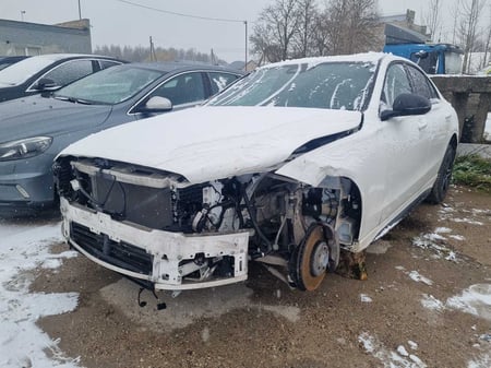 Mercedes Benz C200 / 2024 / Kaunas