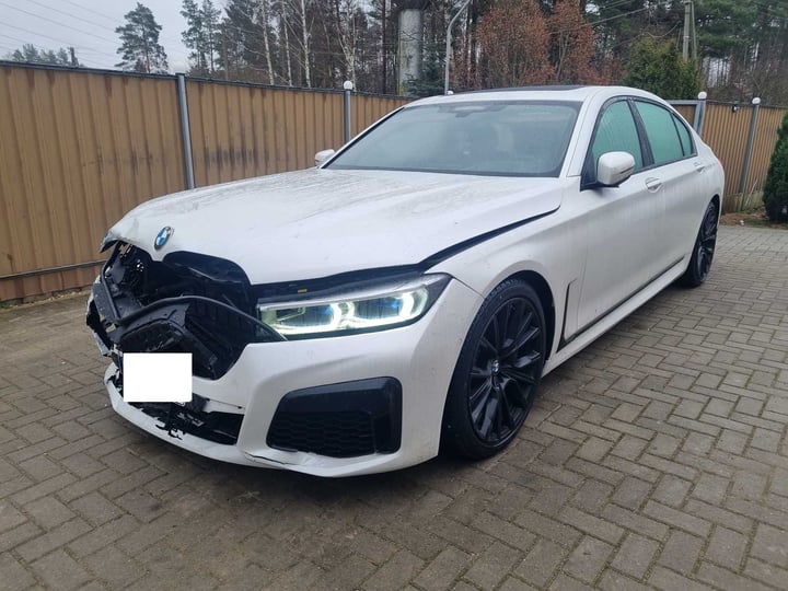 BMW 750 / 2021 / Kaunas