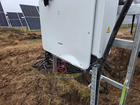 Saulės energijos inverteris.