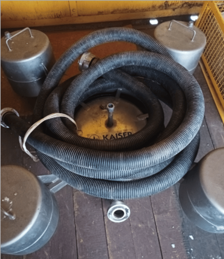 Plaukiojantis naftos produktų surinktuvas Kaizer