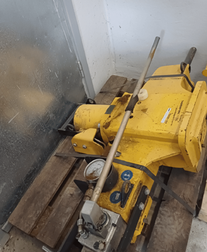 Hidraulinis,smailių lenkimo ir tiesinimo,presasJP.90