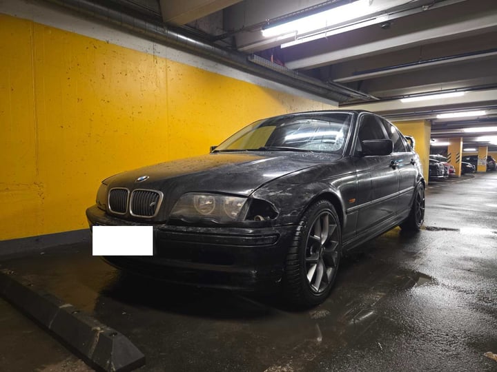 BMW 323 / 1998 / Vilnius