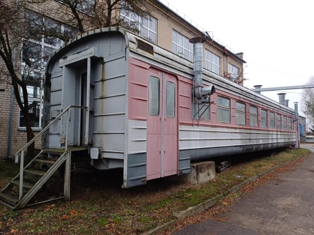 Smulkių detalių dažymo kamera (vagonas)