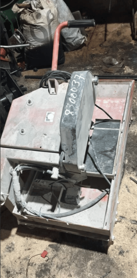 Stalinės pjovimo staklės HUSGVARNA 1 vnt.