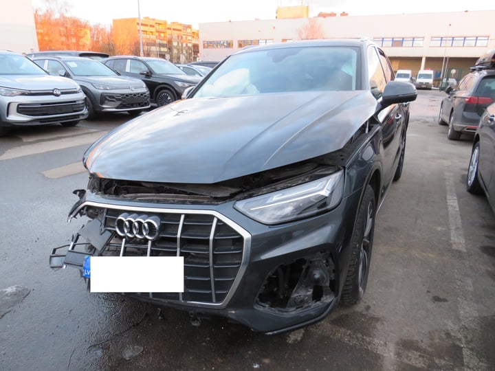 Audi Q5 / 2024 / Riga