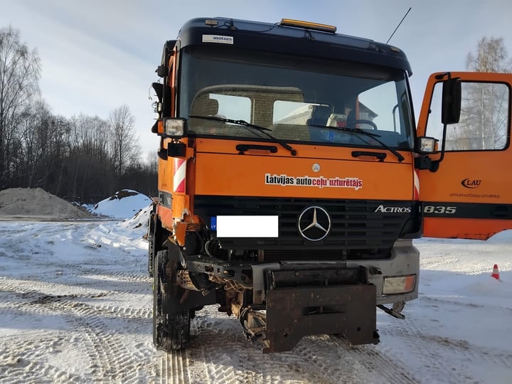 Mercedes Benz Actros 1835 / 1998 / Latvija