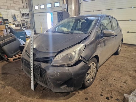 Toyota Yaris (Hybrid) / 2014 / Vilnius