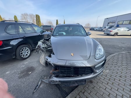 Porsche CAYENNE S / 2010 / Vilniaus r.