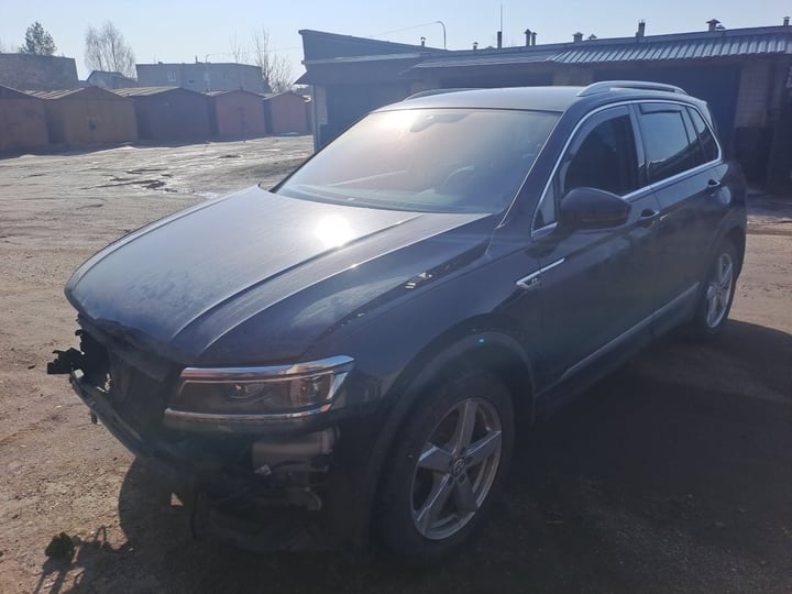 VW Tiguan / 2017 / Vievis