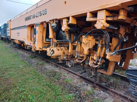 Iešmų ir kelio taisymo mašina UNIMAT 08-275/3S Nr. 6241 (1435 mm) / Spit and knee repair machine UNIMAT 08-275/3S No. 6241 (1435 mm)