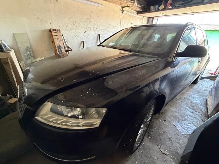Audi A6 / 2010 / Elektrėnai