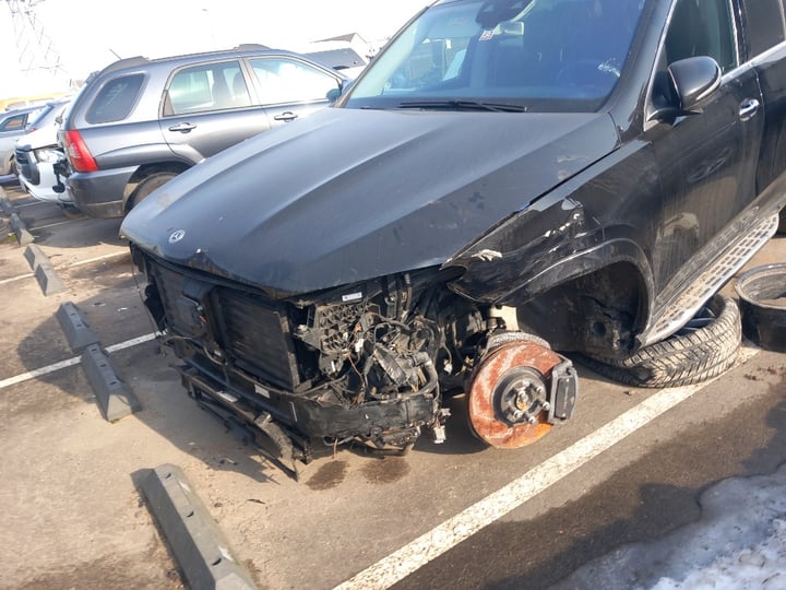 Mercedes Benz GLE 300D / 2020 / Kaunas