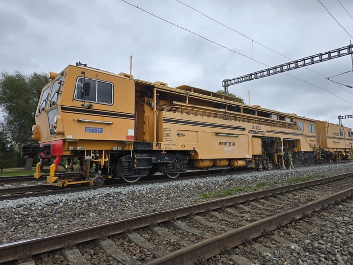 Kelio taisymo mašina DUOMATIC 08-32U Nr. 3510 / Knee repair machine DUOMATIC 08-32U No. 3510