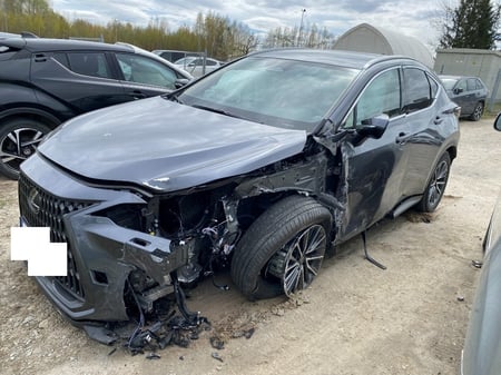 Lexus NX450H+ / 2026 / Vilnius