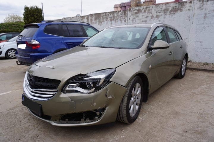 Opel INSIGNIA SPORTS TOURER / 2015 / Kaunas