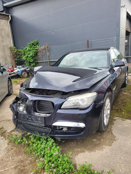 BMW 750ixDrive / 2010 / Panevėžys
