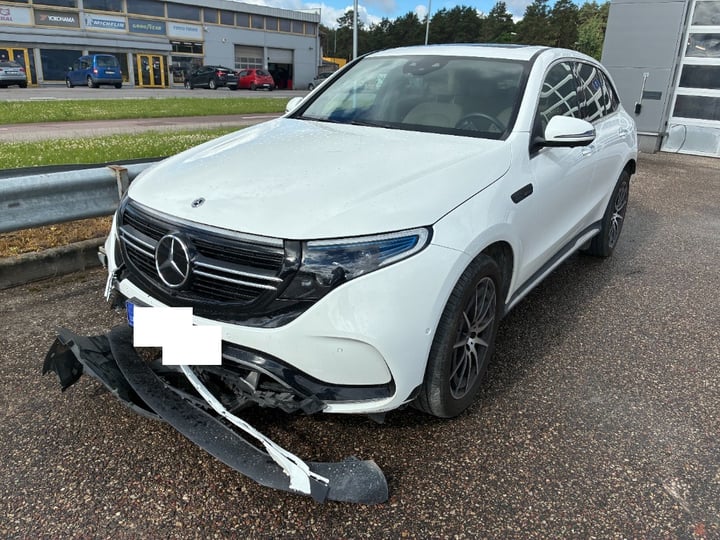 Mercedes Benz EQC400 / 2022 / Vilnius