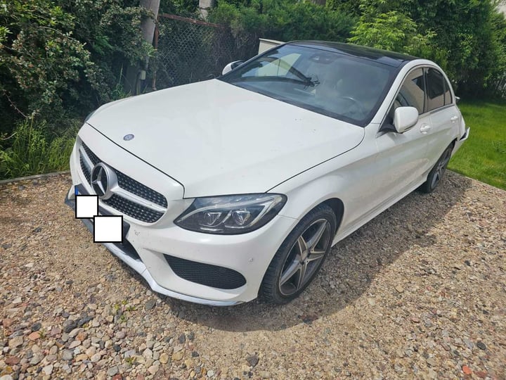 Mercedes Benz C300 / 2016 / Marijampolė