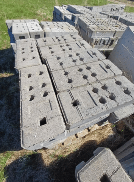 PAMATAS BET 620X220X140MM SEGM TVORAI