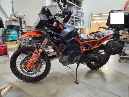 KTM 890 ADVENTURE R / 2025 / Vilniaus r.