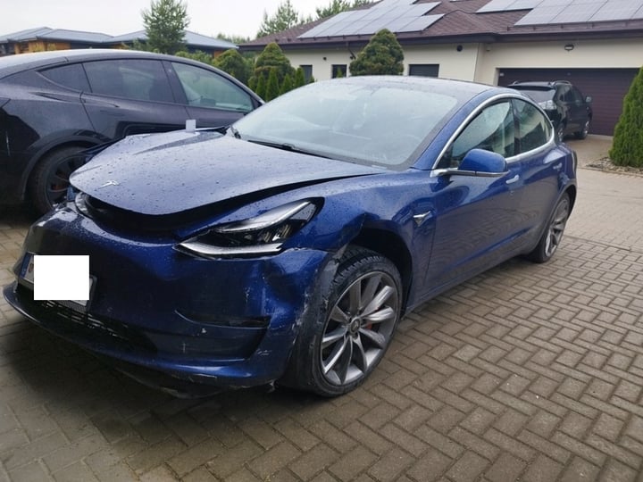 Tesla MODEL 3 / 2020 / Vilnius