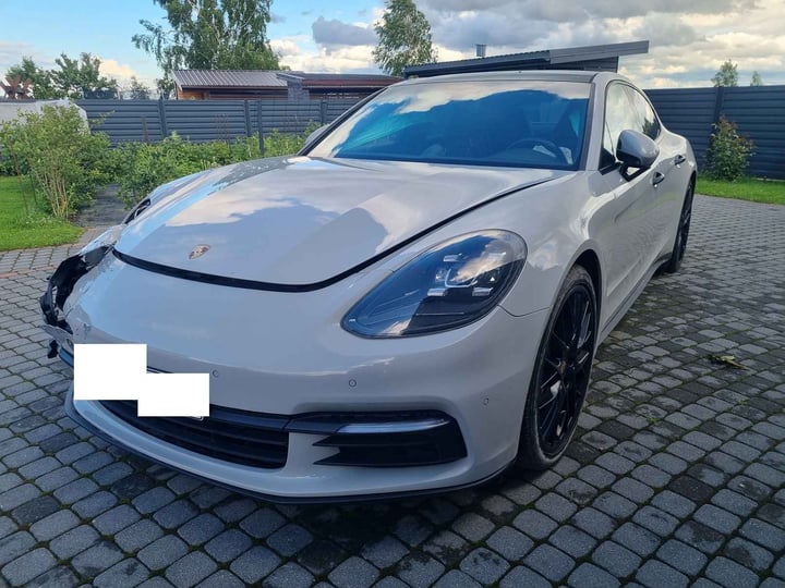 Porsche Panamera 4 / 2018 / Kauno raj.