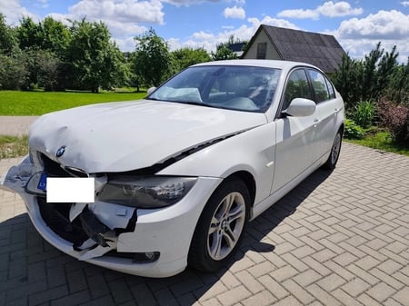 BMW 3ER REIHE / 2011 / UTENA