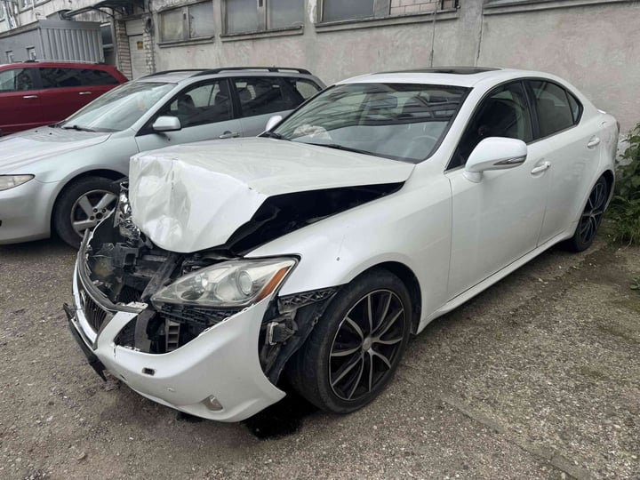 Lexus IS220 / 2010 / Kaunas