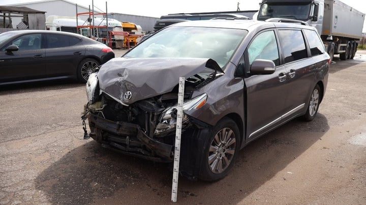 Toyota Sienna(USA) / 2015 / Šiauliu raj.