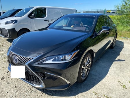 Lexus ES 300H / 2019 / Vilnius