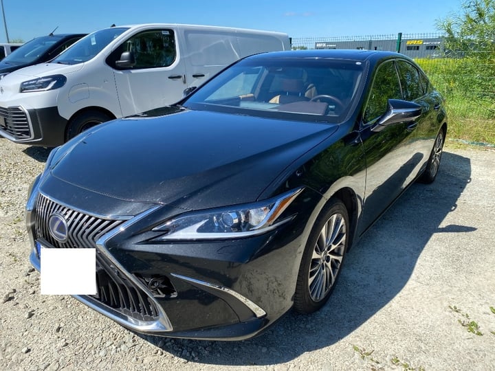 Lexus ES 300H / 2019 / Vilnius