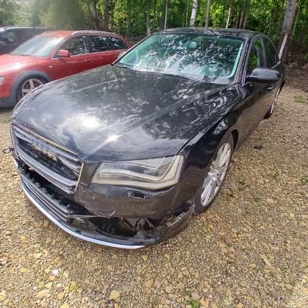 Audi A8 / 2010 / Pasvalys