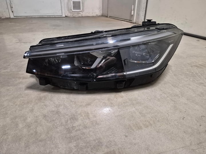 VW žibintas.