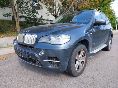 BMW X5 / 2012 / Vilnius