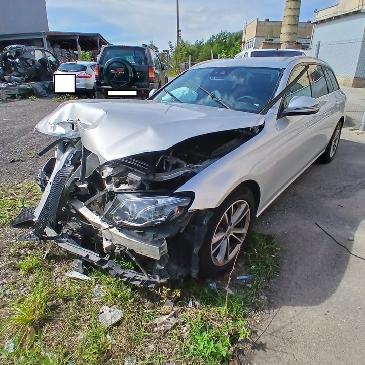Mercedes Benz E220 / 2016 / Panevėžys