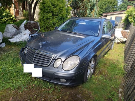 Mercedes Benz E270 / 2004 / Šiauliai