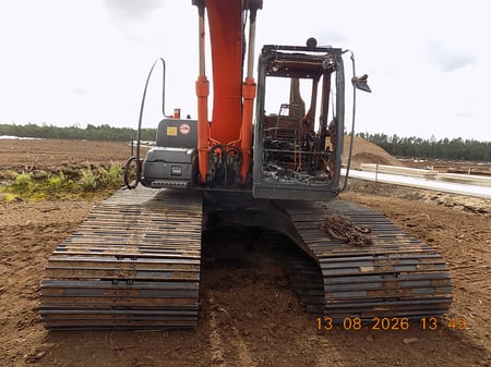 Hitachi ZX 130LCN-3 / 2010 / Latvija