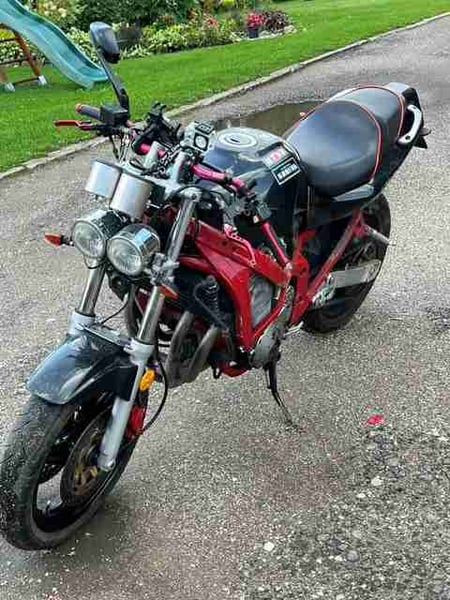 Suzuki GSX 600 / 1993 / Pakruojo raj.